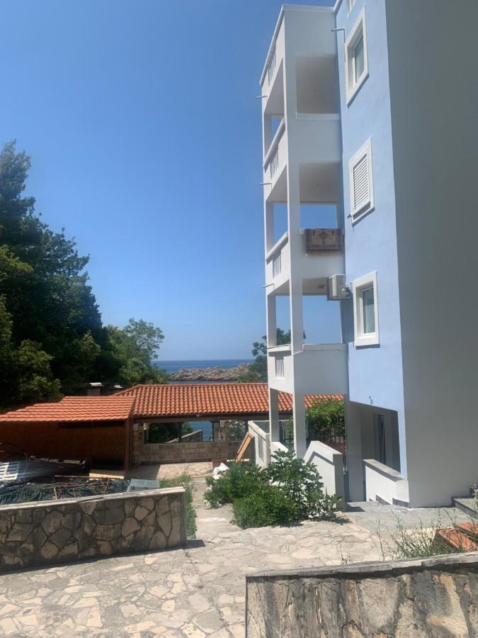 Pine&Sea Beach Retreat Sveti Stefan Exteriér fotografie