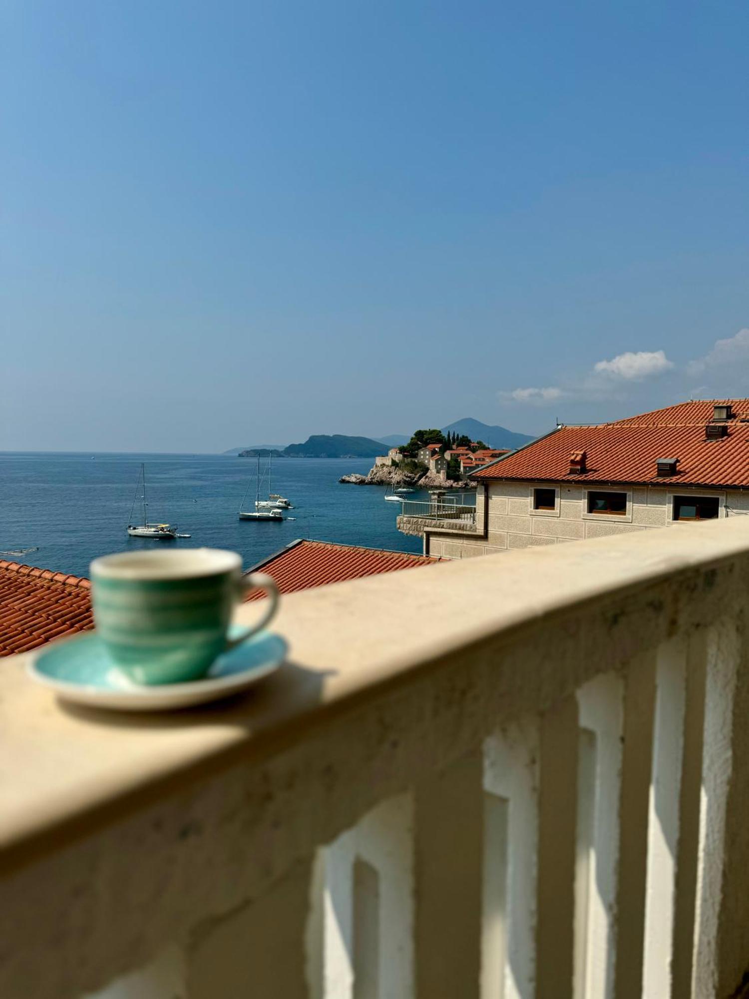 Pine&Sea Beach Retreat Sveti Stefan Exteriér fotografie