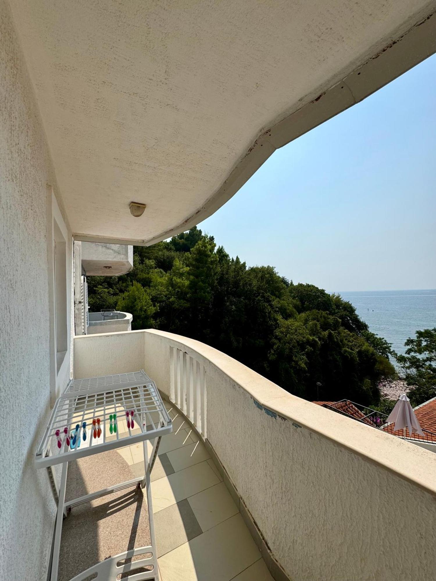 Pine&Sea Beach Retreat Sveti Stefan Exteriér fotografie