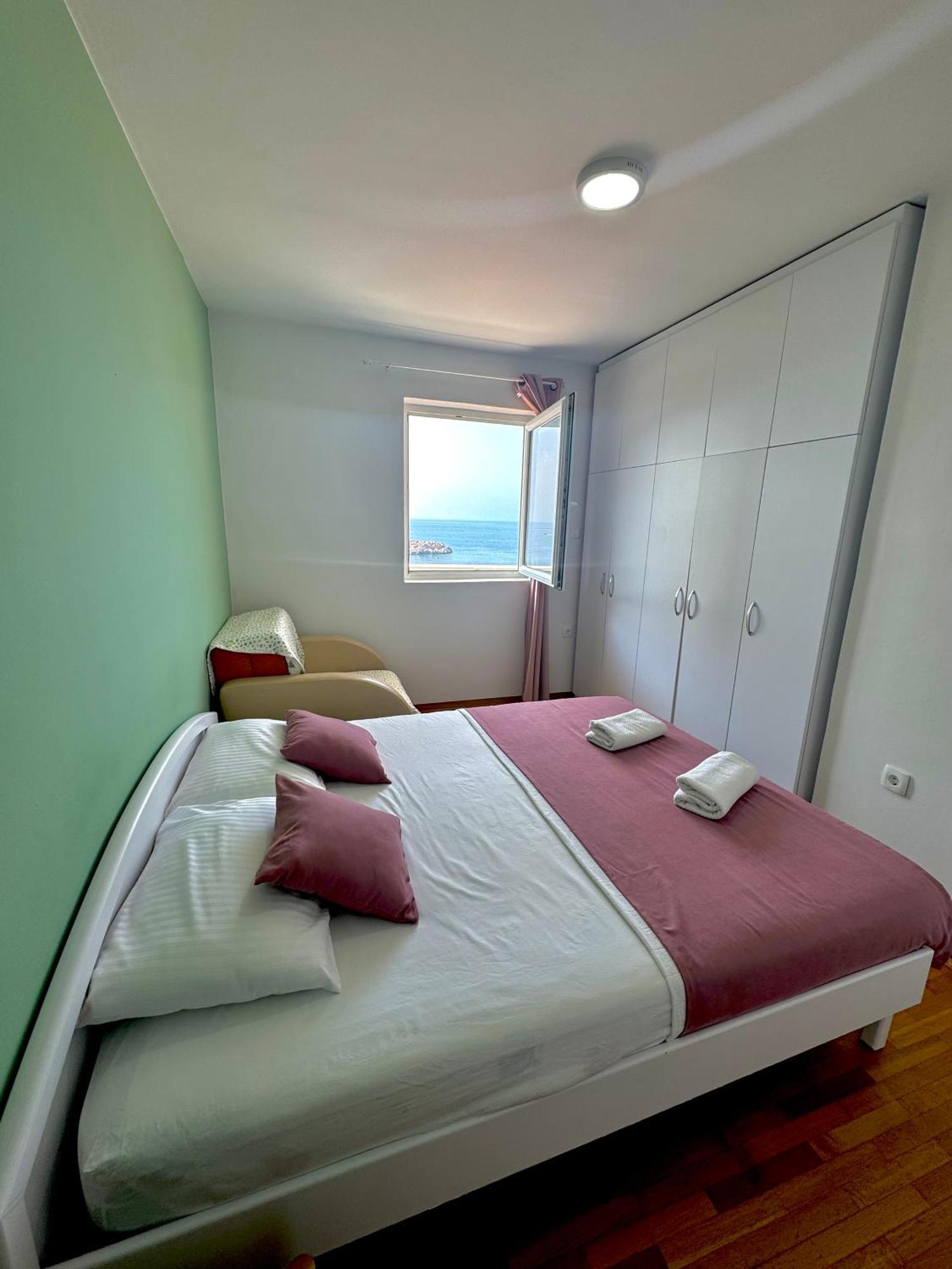 Pine&Sea Beach Retreat Sveti Stefan Exteriér fotografie