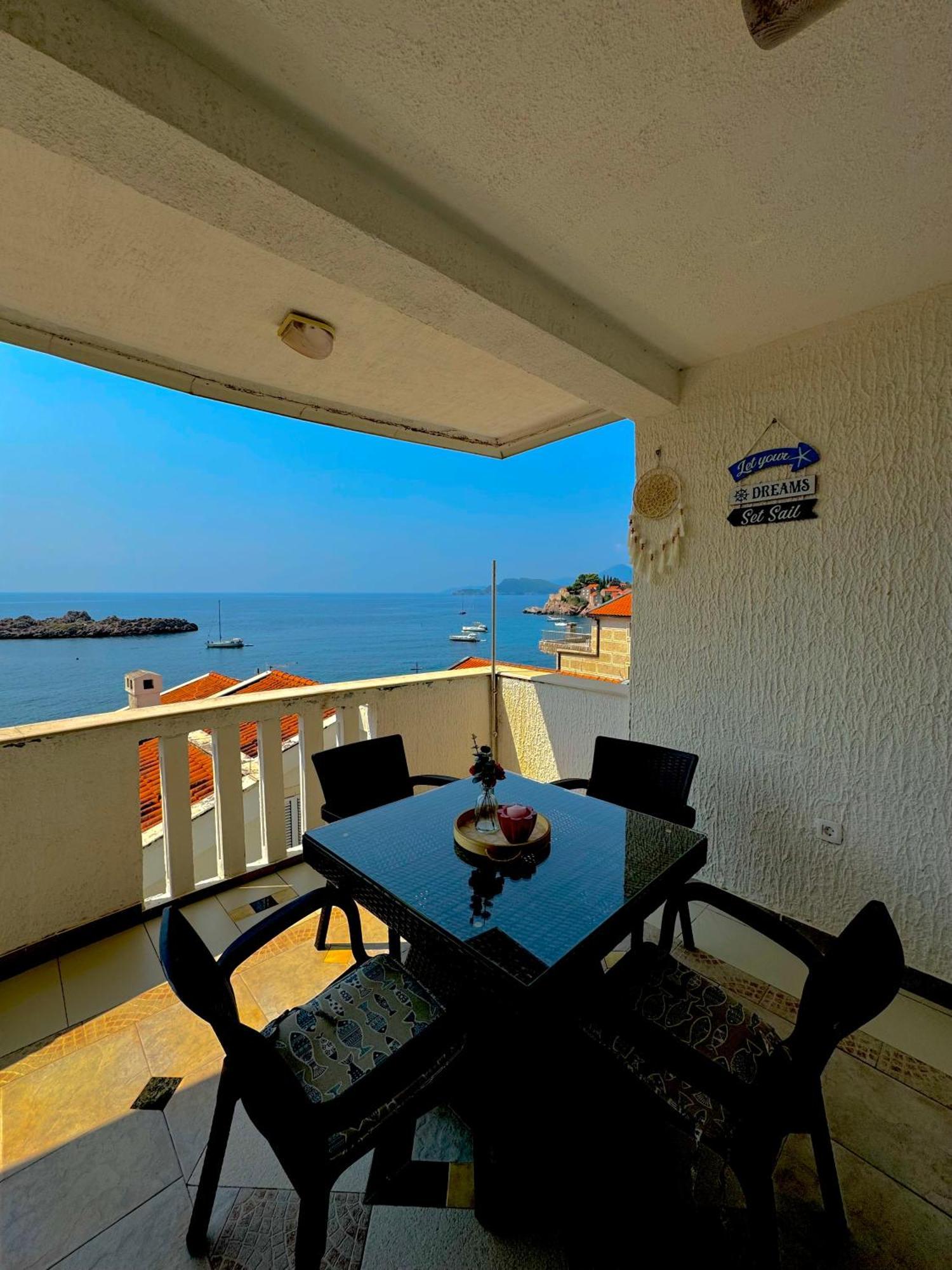 Pine&Sea Beach Retreat Sveti Stefan Exteriér fotografie