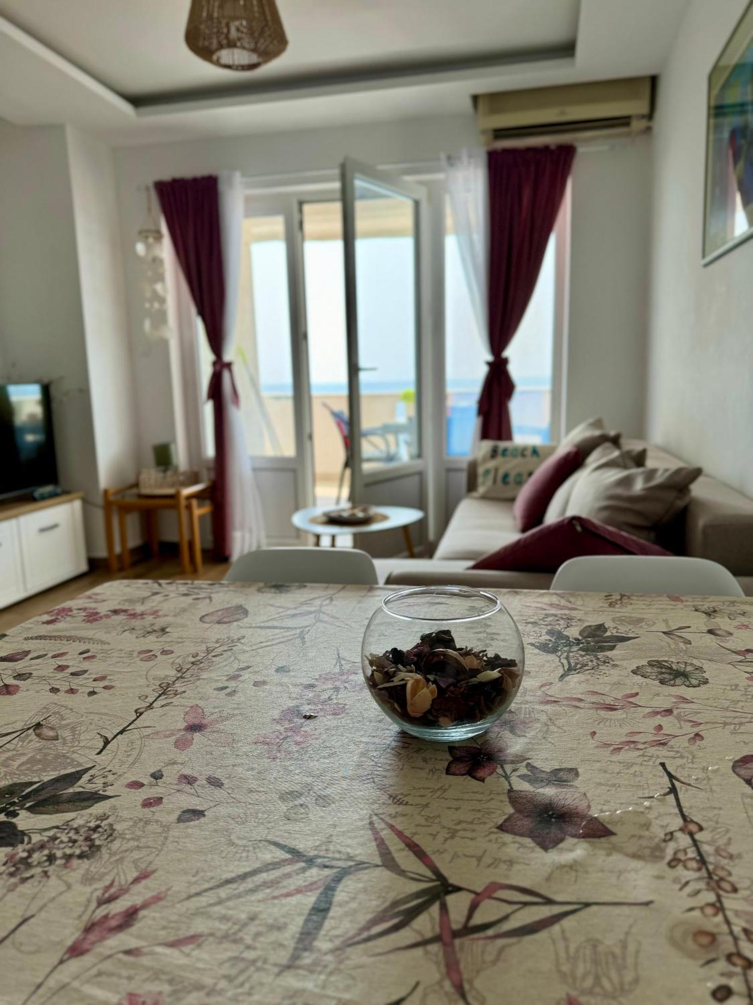 Pine&Sea Beach Retreat Sveti Stefan Exteriér fotografie