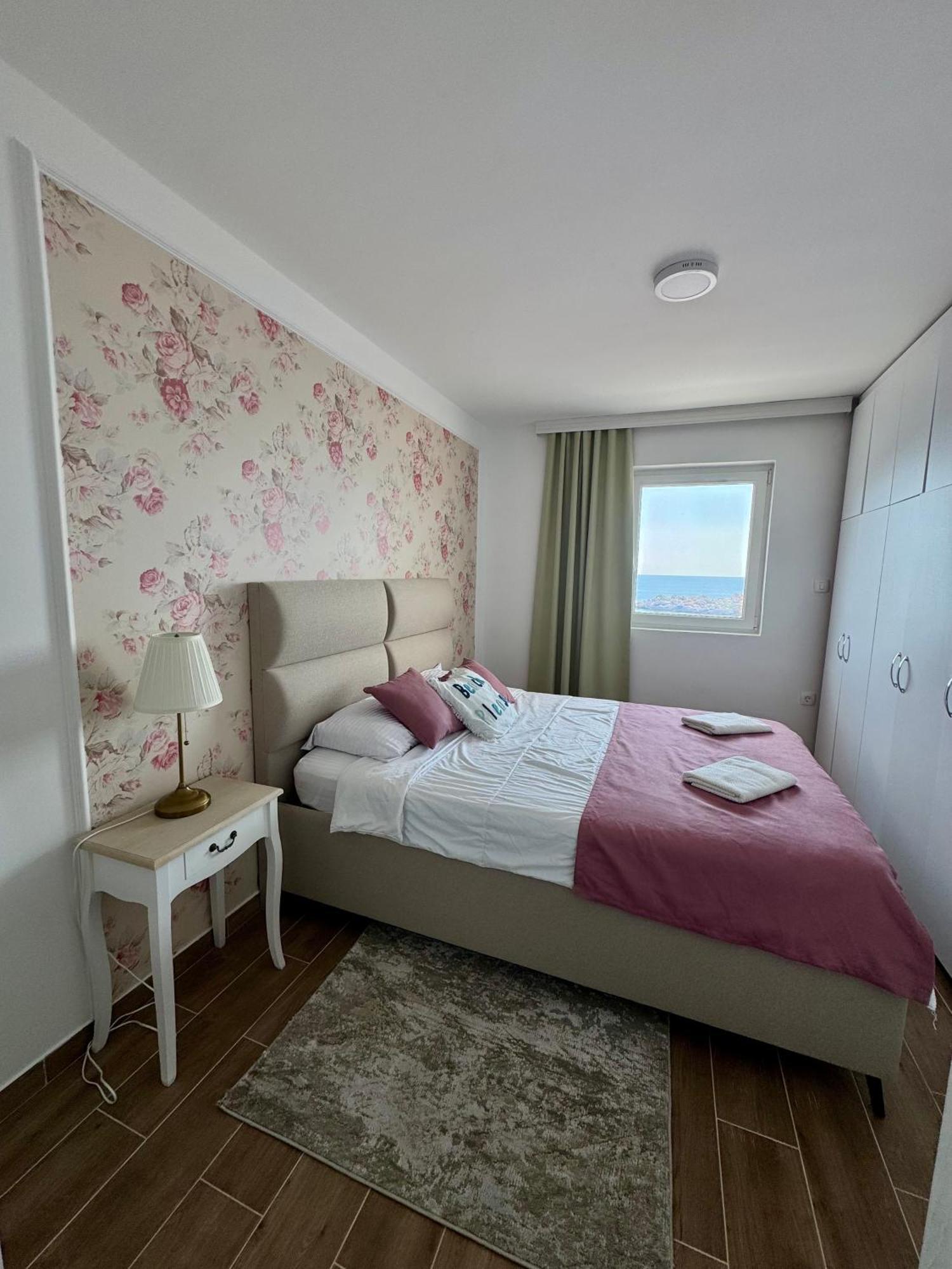 Pine&Sea Beach Retreat Sveti Stefan Exteriér fotografie